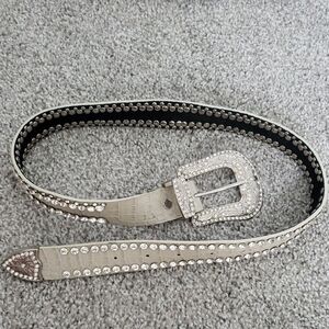 Elegant Silver and Cream Studded Belt